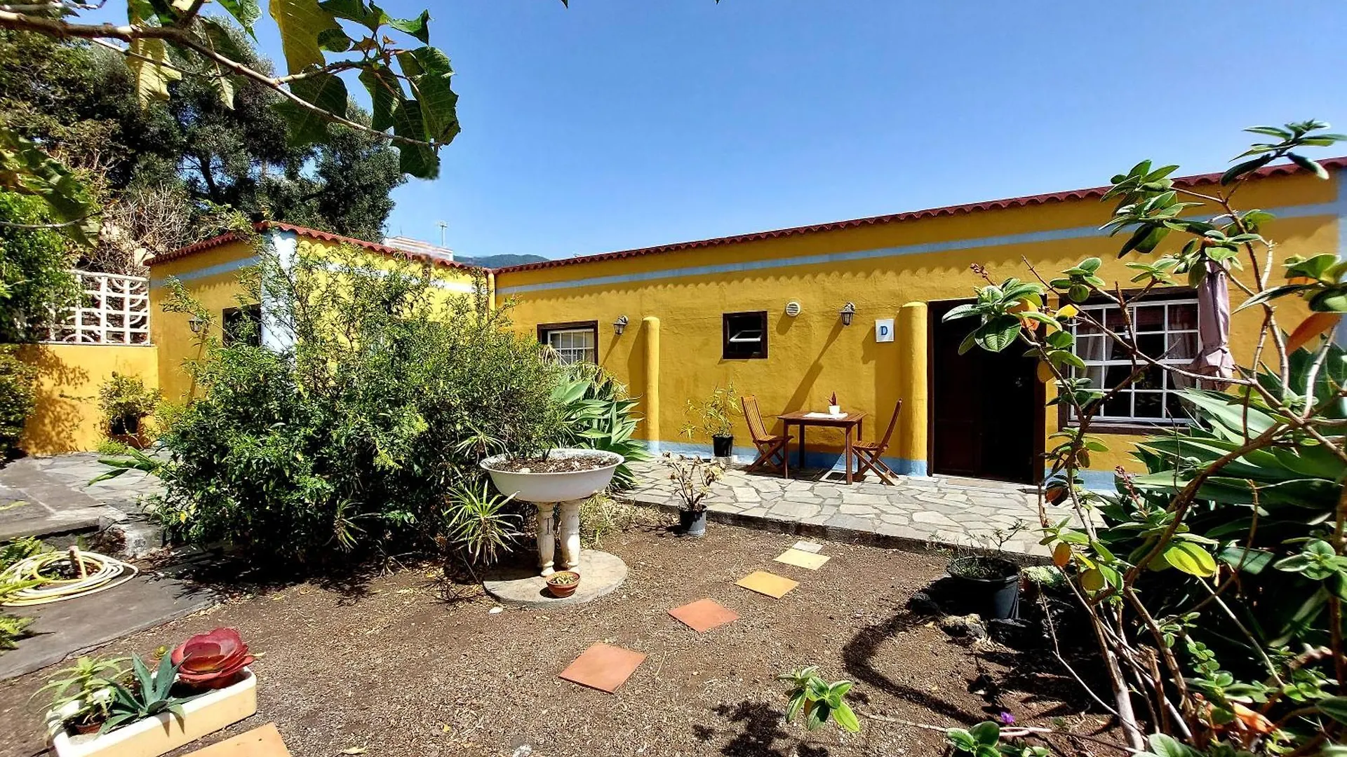Villa Asuncion D Breña Baja 0*,